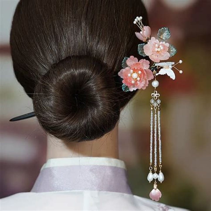 Japanese Hair Ornaments For Timeless Beauty