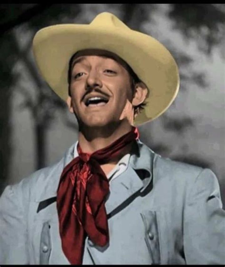 Jorge Negrete Biography, Age, Height, Wife, Net Worth, Family ·