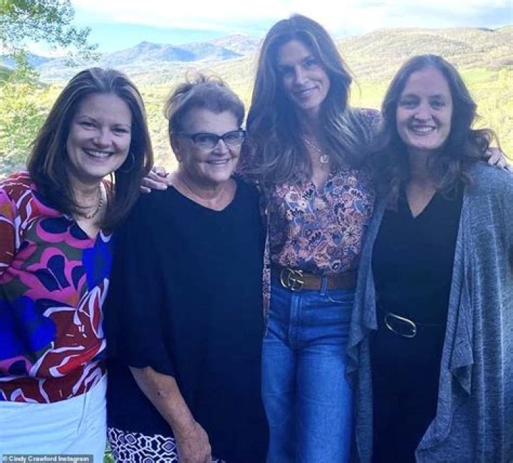 Meet Lark Crawford Parents Danielle And Michael Storey Skov: Cindy Crawford Niece Is On The Show