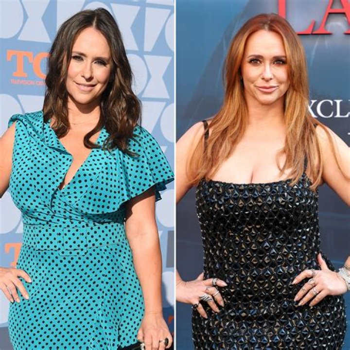 Unveiling The Allure Of Jennifer Love Hewitt: A Visual Journey